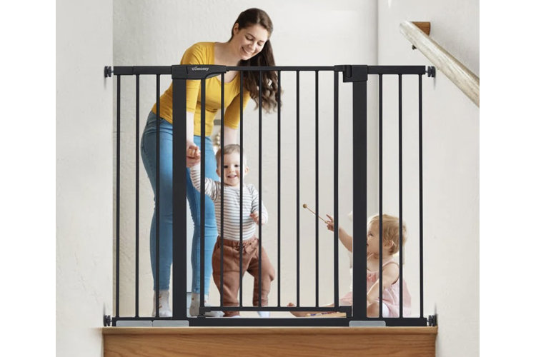 Best baby store gates for stairs